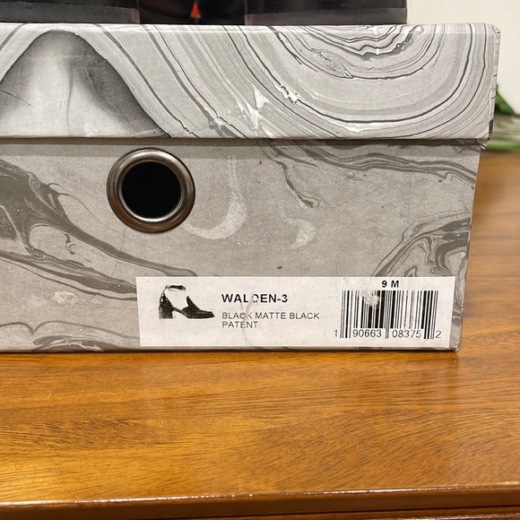 Jeffrey Campbell Walden - Picture 7 of 8